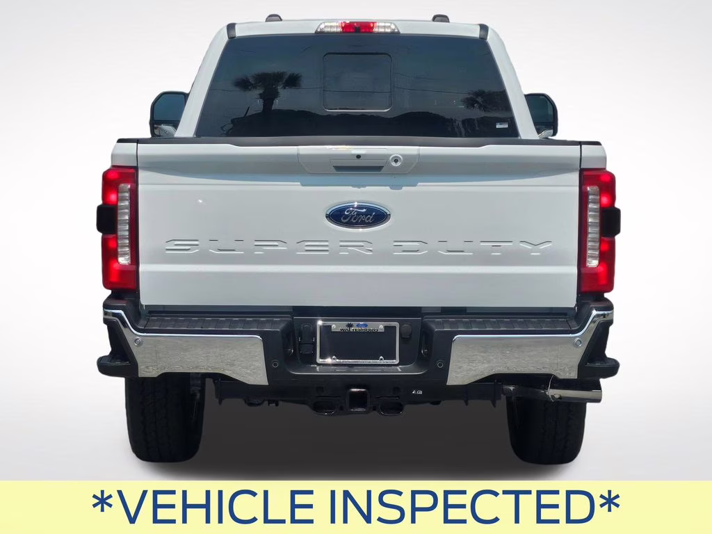 2026 Oxford White Ford Super Duty F-250 SRW Lariat 4X4 Truck