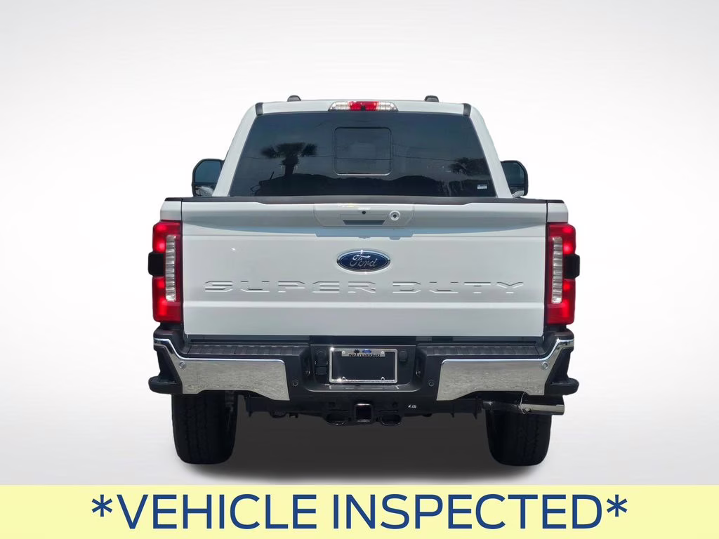2026 Oxford White Ford Super Duty F-250 SRW Lariat 4X4 Truck