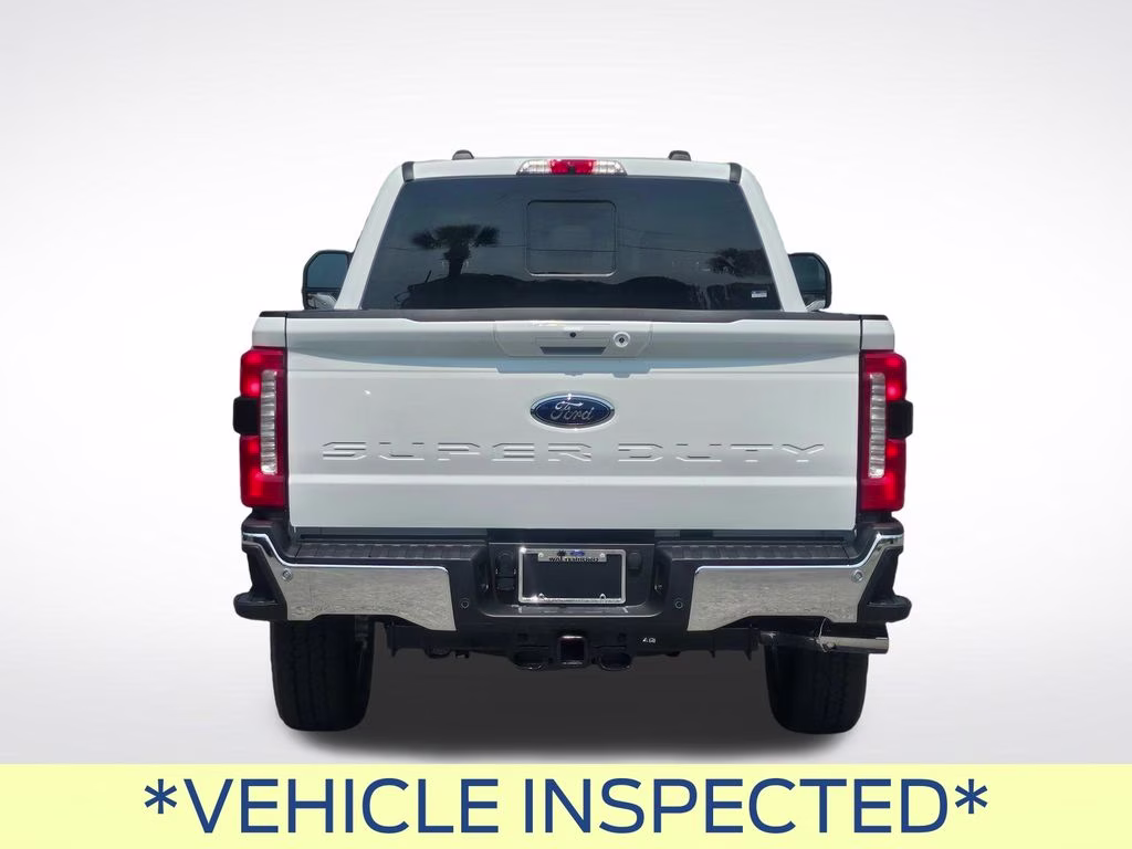 2026 Oxford White Ford Super Duty F-250 SRW Lariat 4X4 Truck