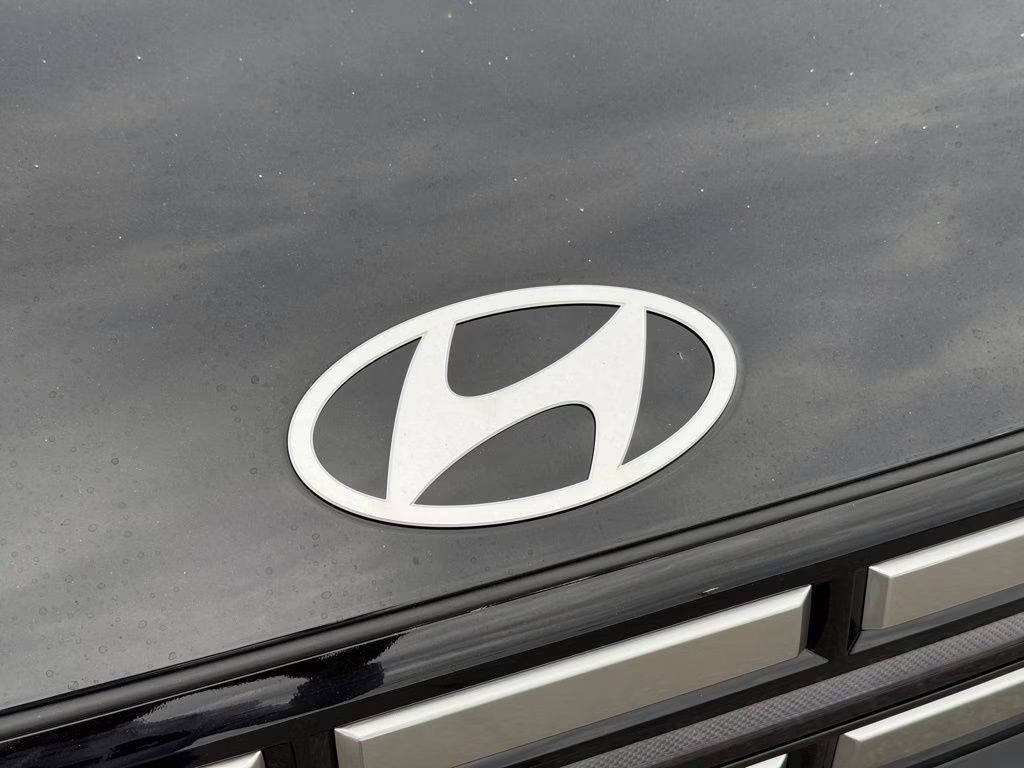 2026 Phantom Black Hyundai Santa Fe SE FWD SUV