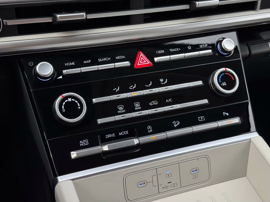 2026 Phantom Black Hyundai Santa Fe SE FWD SUV