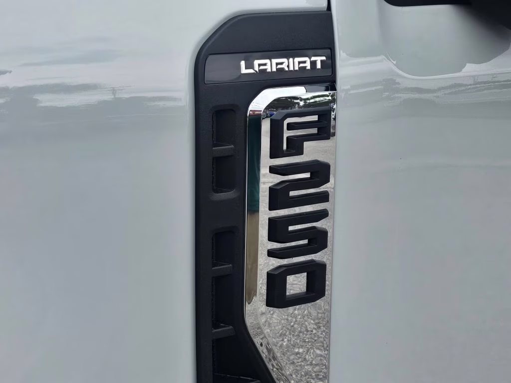 2026 Avalanche Ford Super Duty F-250 SRW Lariat 4X4 Truck