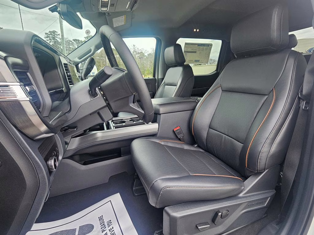 2026 Avalanche Ford Super Duty F-250 SRW Lariat 4X4 Truck