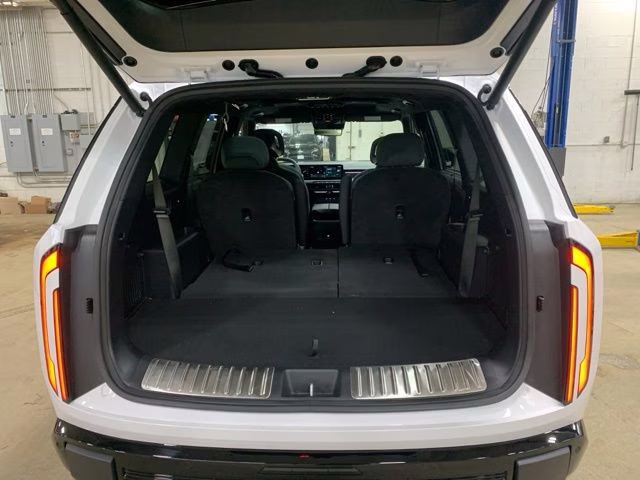 2027 Glacial White Pearl Kia Telluride X-Line SX Prestige AWD SUV