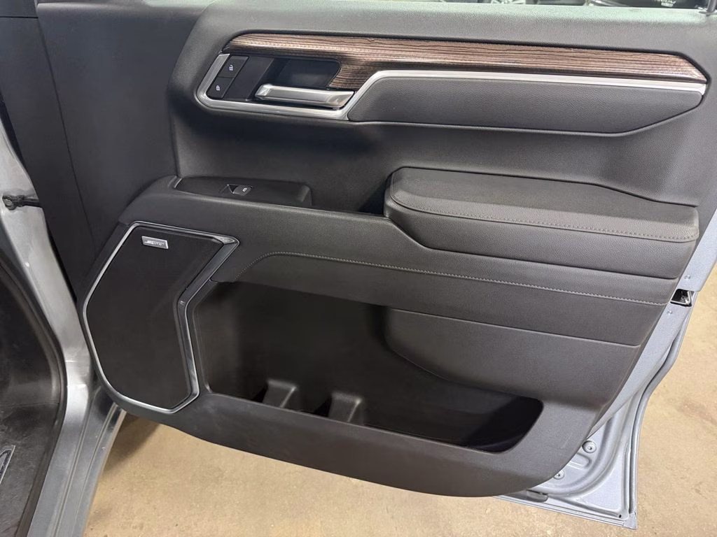 2025 Gray Chevrolet Silverado 1500 RST w/Convenience II pkg & Bose Surround Sound 4X4 Truck
