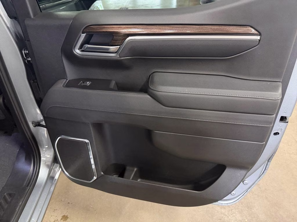 2025 Gray Chevrolet Silverado 1500 RST w/Convenience II pkg & Bose Surround Sound 4X4 Truck