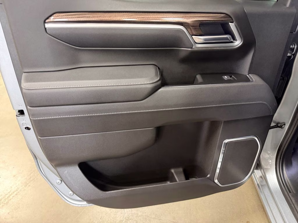 2025 Gray Chevrolet Silverado 1500 RST w/Convenience II pkg & Bose Surround Sound 4X4 Truck