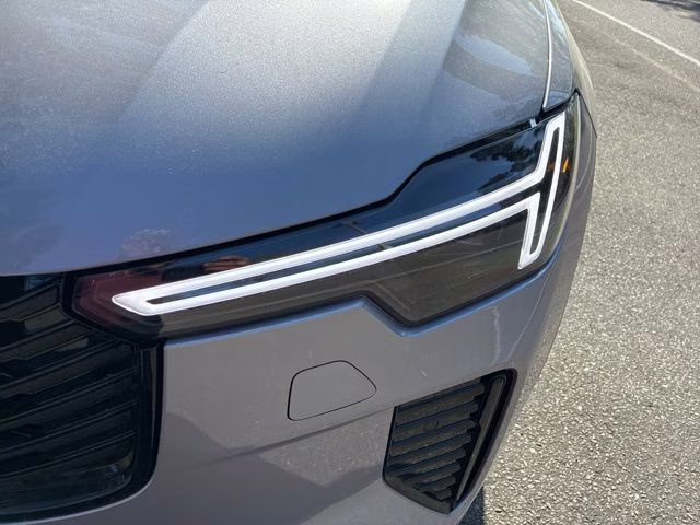 2026 Aurora Silver Volvo XC90 Plug-In Hybrid T8 Ultra Dark Theme 7-Seater AWD SUV