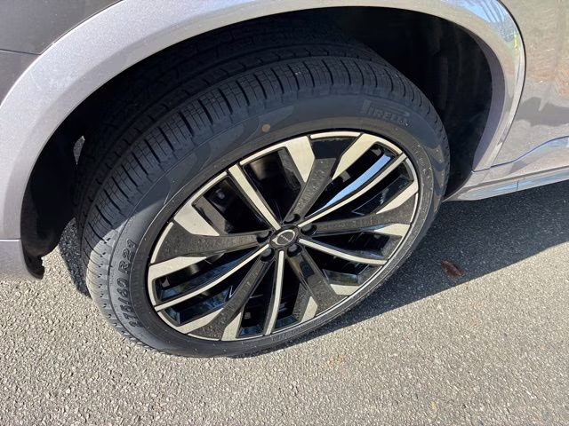 2026 Aurora Silver Volvo XC90 Plug-In Hybrid T8 Ultra Dark Theme 7-Seater AWD SUV