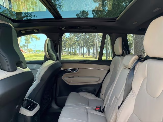 2026 Aurora Silver Volvo XC90 Plug-In Hybrid T8 Ultra Dark Theme 7-Seater AWD SUV