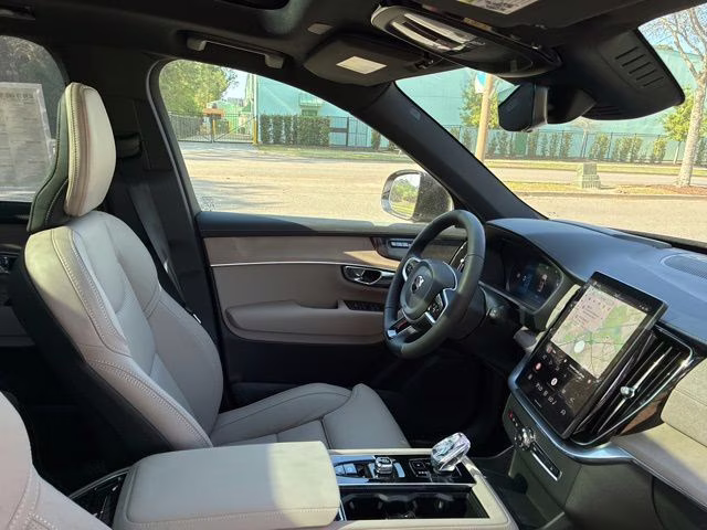 2026 Aurora Silver Volvo XC90 Plug-In Hybrid T8 Ultra Dark Theme 7-Seater AWD SUV