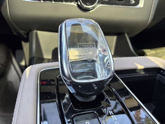 2026 Aurora Silver Volvo XC90 Plug-In Hybrid T8 Ultra Dark Theme 7-Seater AWD SUV