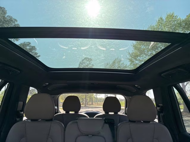 2026 Aurora Silver Volvo XC90 Plug-In Hybrid T8 Ultra Dark Theme 7-Seater AWD SUV