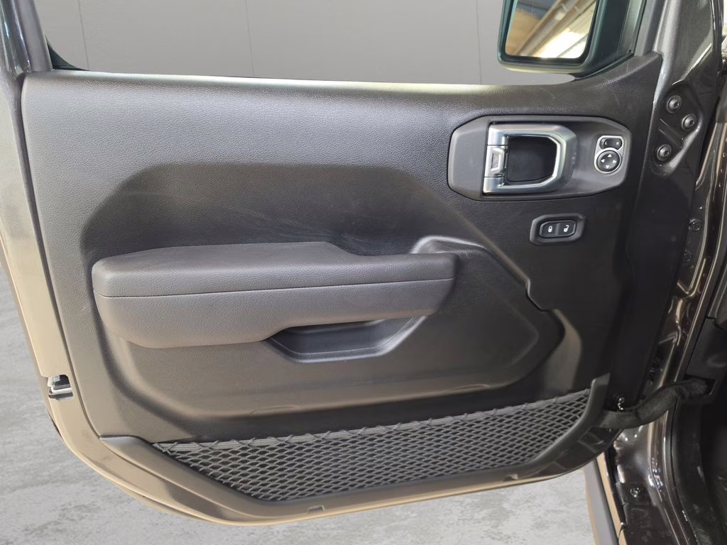 2026 Granite Crystal Metallic Clearcoat Jeep Gladiator Rubicon 4X4 Truck