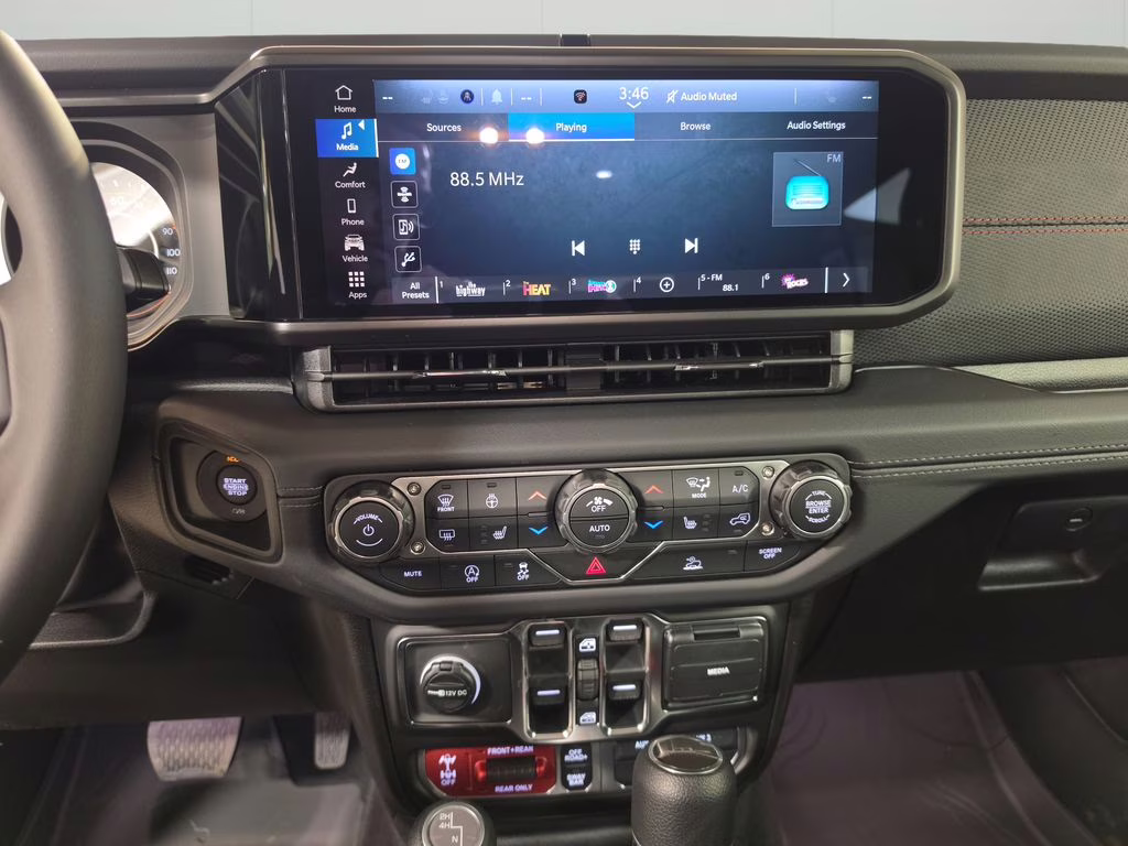 2026 Granite Crystal Metallic Clearcoat Jeep Gladiator Rubicon 4X4 Truck