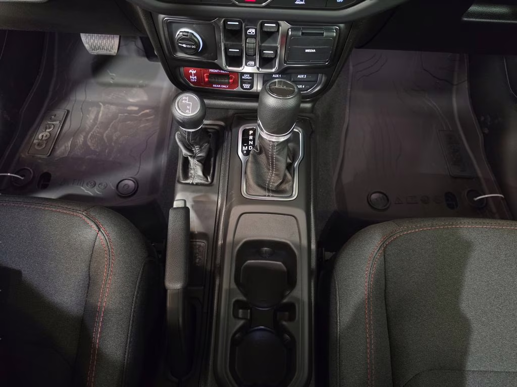 2026 Granite Crystal Metallic Clearcoat Jeep Gladiator Rubicon 4X4 Truck