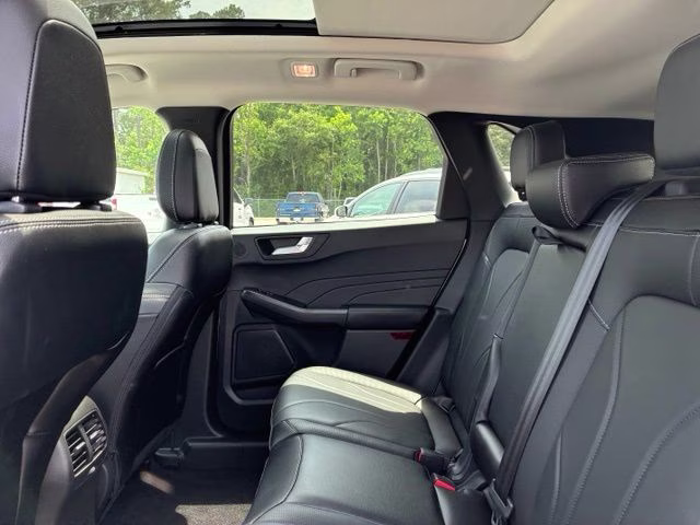 2025 White Metallic Ford Escape Plug-In Hybrid Base FWD SUV
