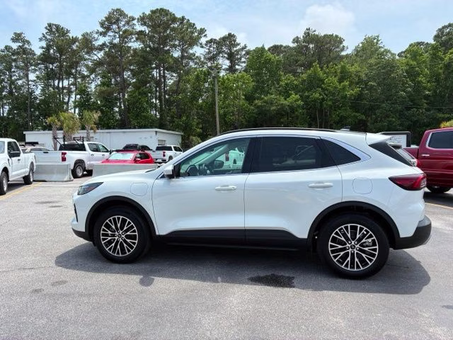 2025 White Metallic Ford Escape Plug-In Hybrid Base FWD SUV