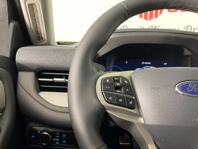 2026 White Metallic Ford Explorer Active RWD SUV