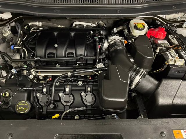 2018 Ingot Silver Ford Explorer Limited FWD SUV