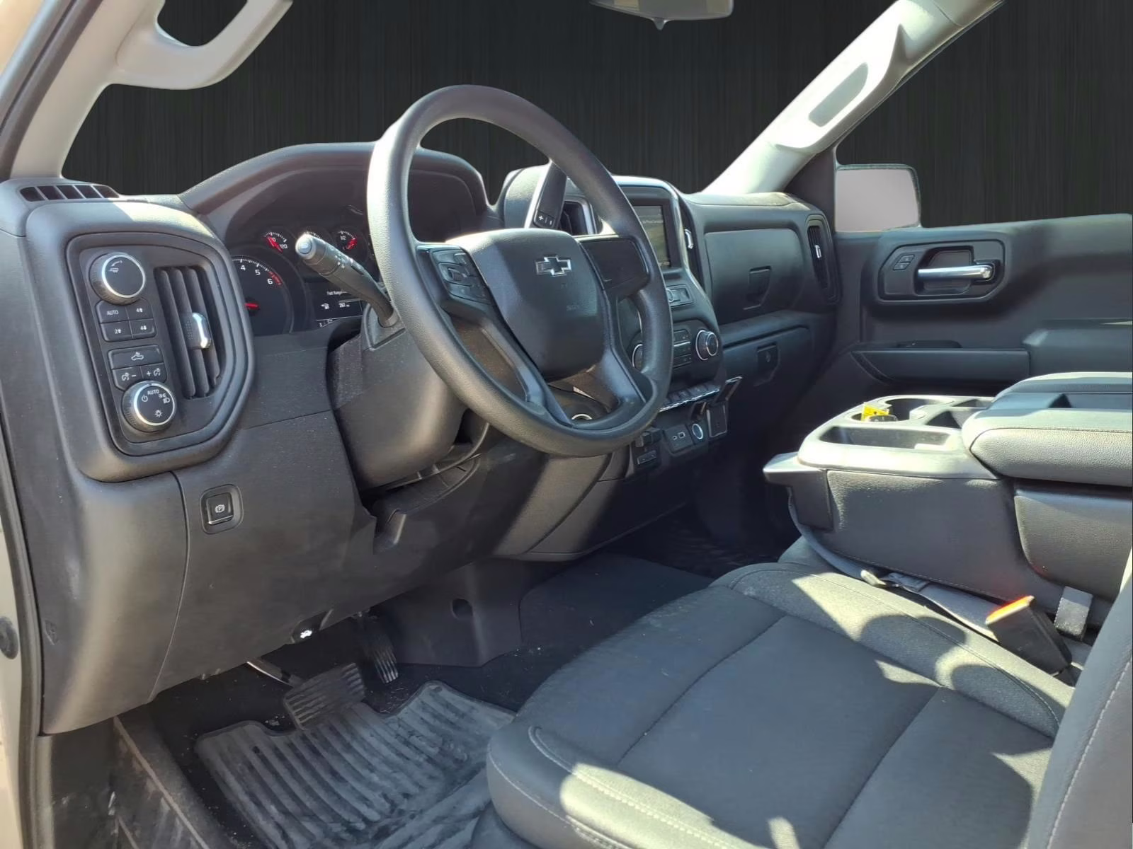 2023 Sand Dune Metallic Chevrolet Silverado 1500 Custom Trail Boss 4X4 Truck