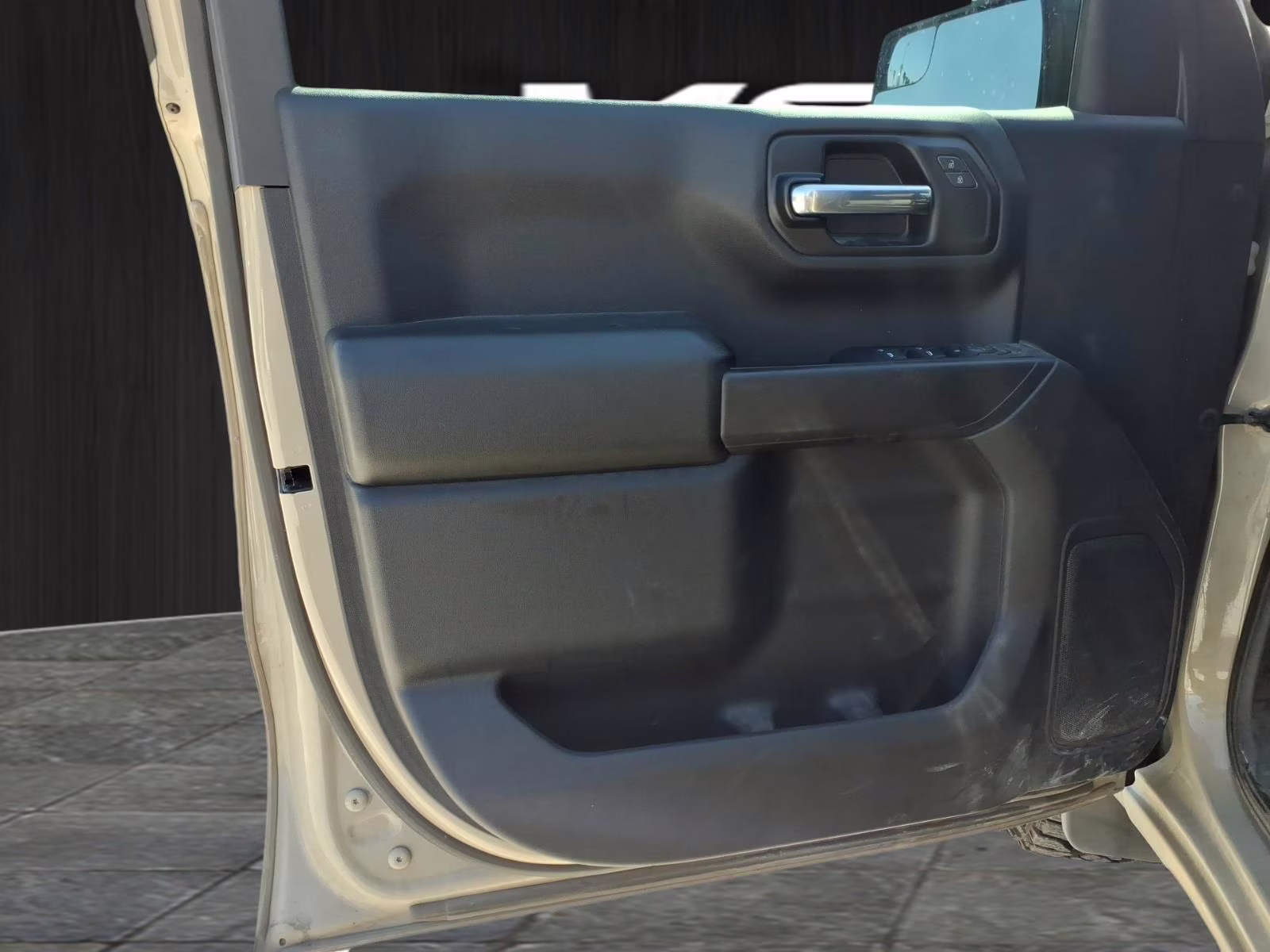 2023 Sand Dune Metallic Chevrolet Silverado 1500 Custom Trail Boss 4X4 Truck