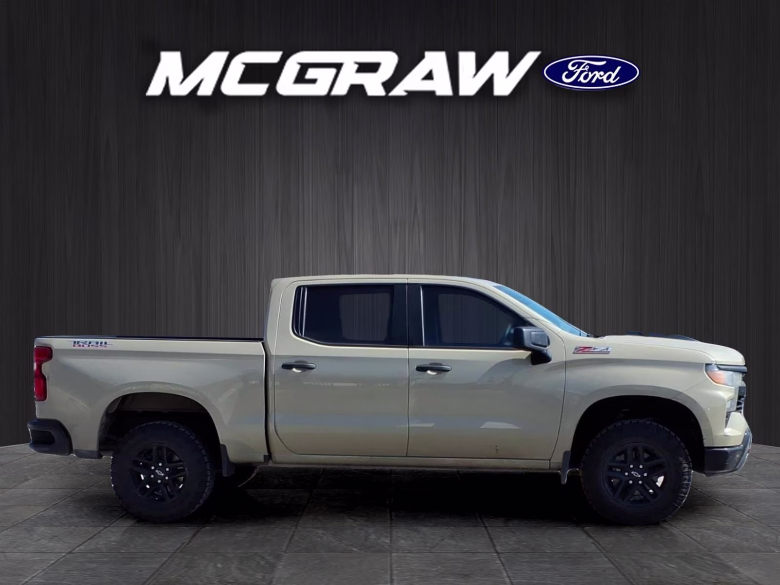 2023 Sand Dune Metallic Chevrolet Silverado 1500 Custom Trail Boss 4X4 Truck