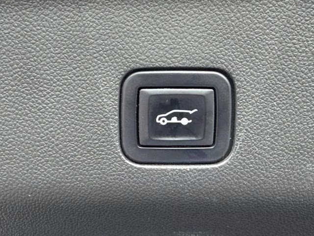 2022 Onyx Black GMC Yukon XL Denali 4X4 SUV