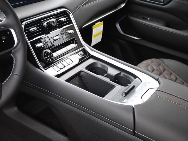 2026 Everest White Pearl Tricoat Nissan Armada Platinum Reserve 4X4 SUV