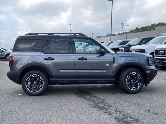 2026 Gray Metallic Ford Bronco Sport Outer Banks 4X4 SUV