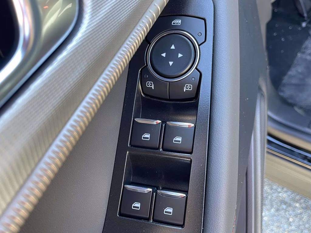 2026 Agate Black Metallic Ford Explorer Active RWD SUV