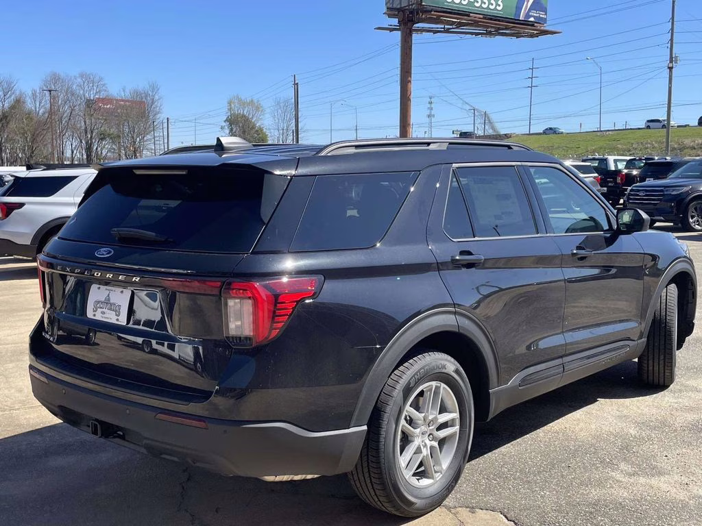 2026 Agate Black Metallic Ford Explorer Active RWD SUV