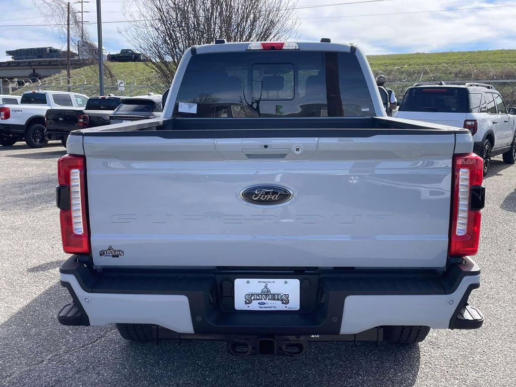 2026 Avalanche Ford Super Duty F-250 SRW XLT 4X4 Truck