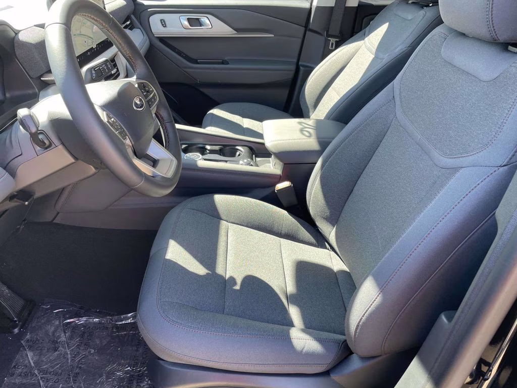 2026 Agate Black Metallic Ford Explorer Active RWD SUV