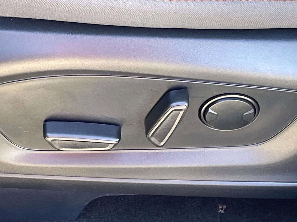 2026 Agate Black Metallic Ford Explorer Active RWD SUV