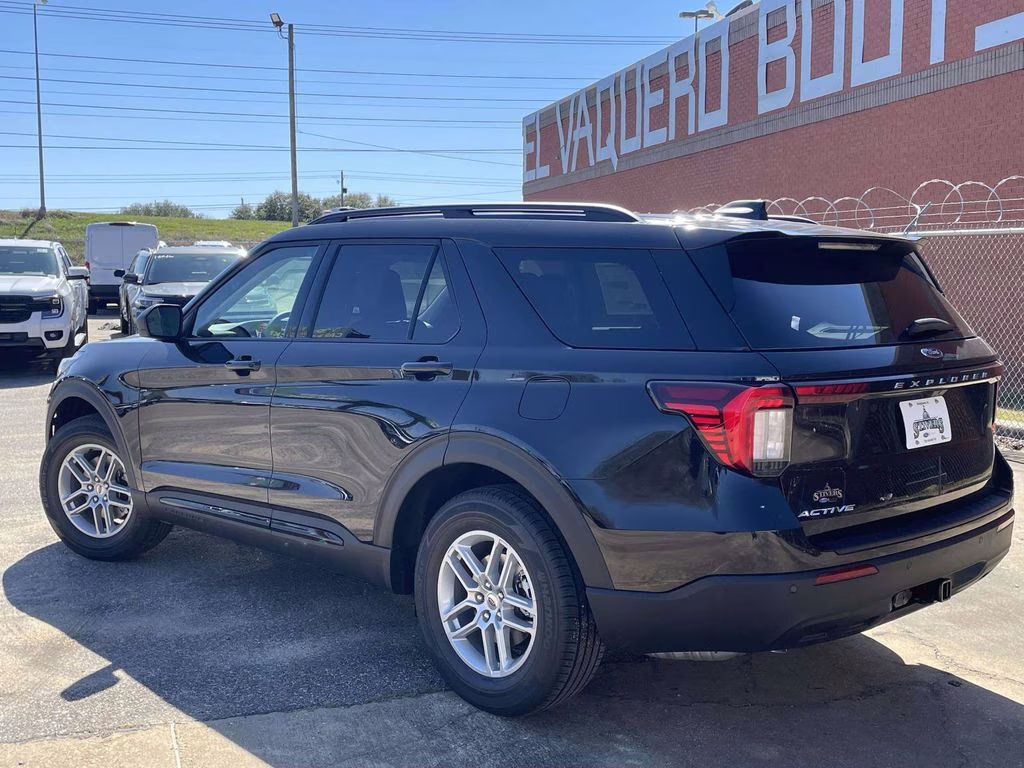 2026 Agate Black Metallic Ford Explorer Active RWD SUV