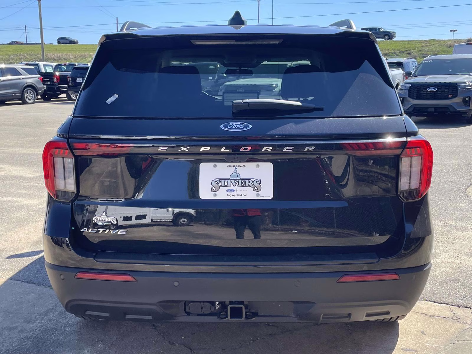 2026 Agate Black Metallic Ford Explorer Active RWD SUV