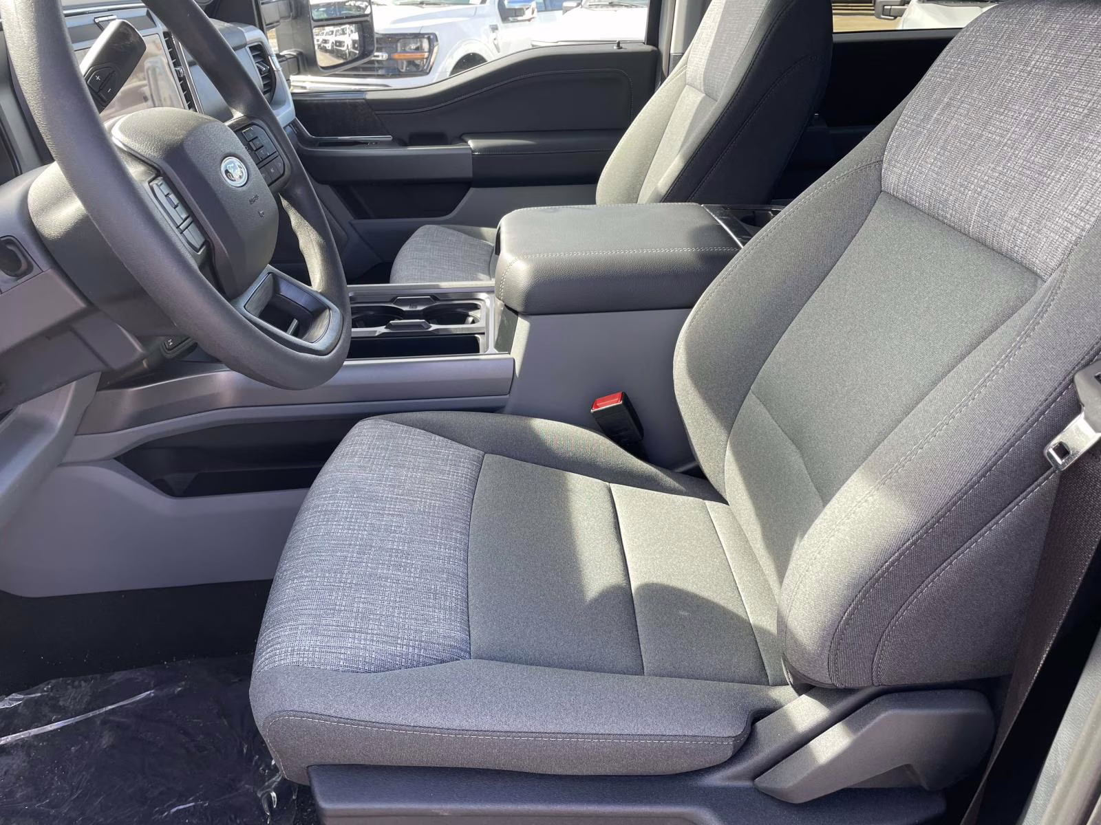 2026 Avalanche Ford Super Duty F-250 SRW XLT 4X4 Truck