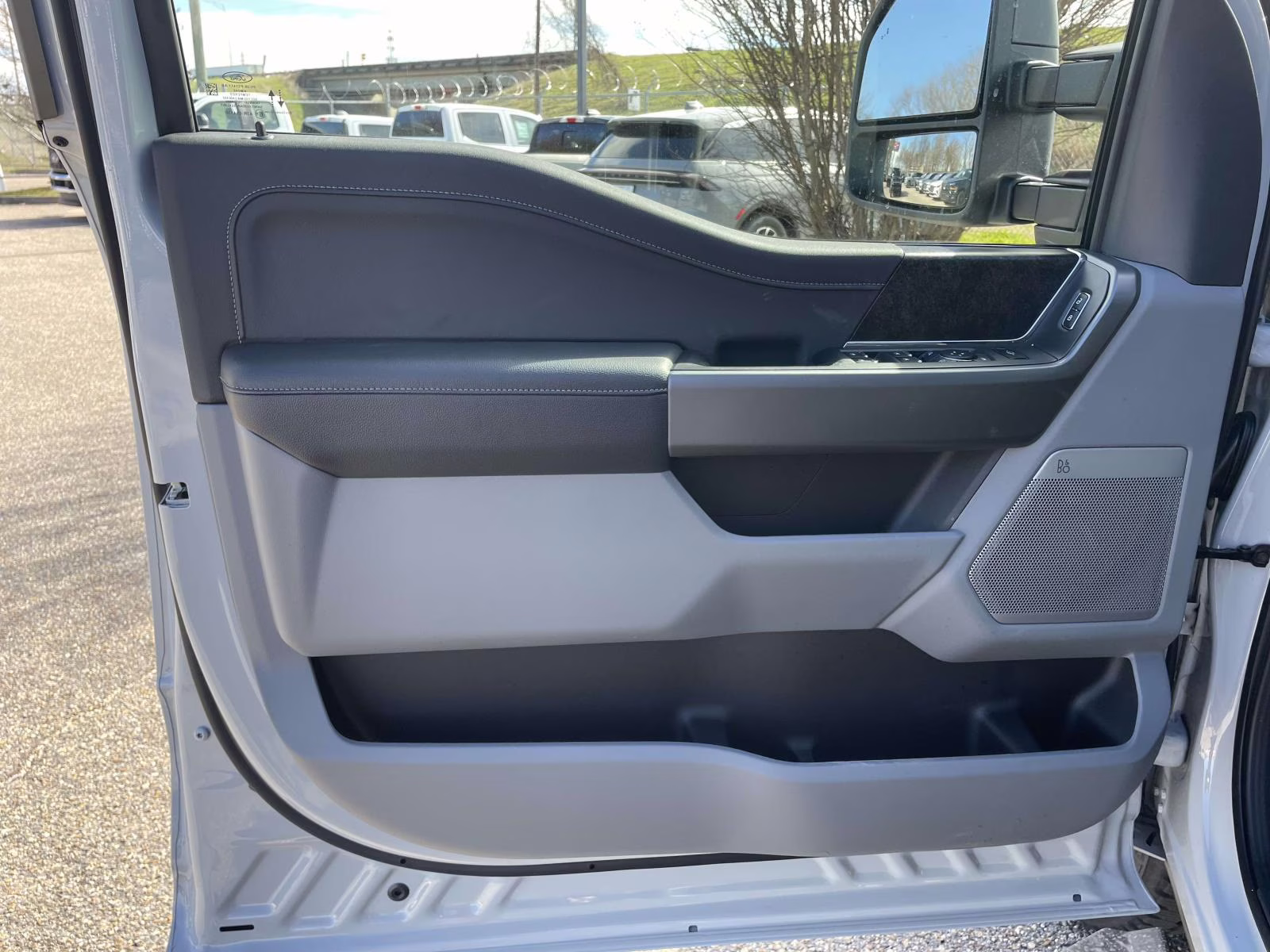 2026 Avalanche Ford Super Duty F-250 SRW XLT 4X4 Truck