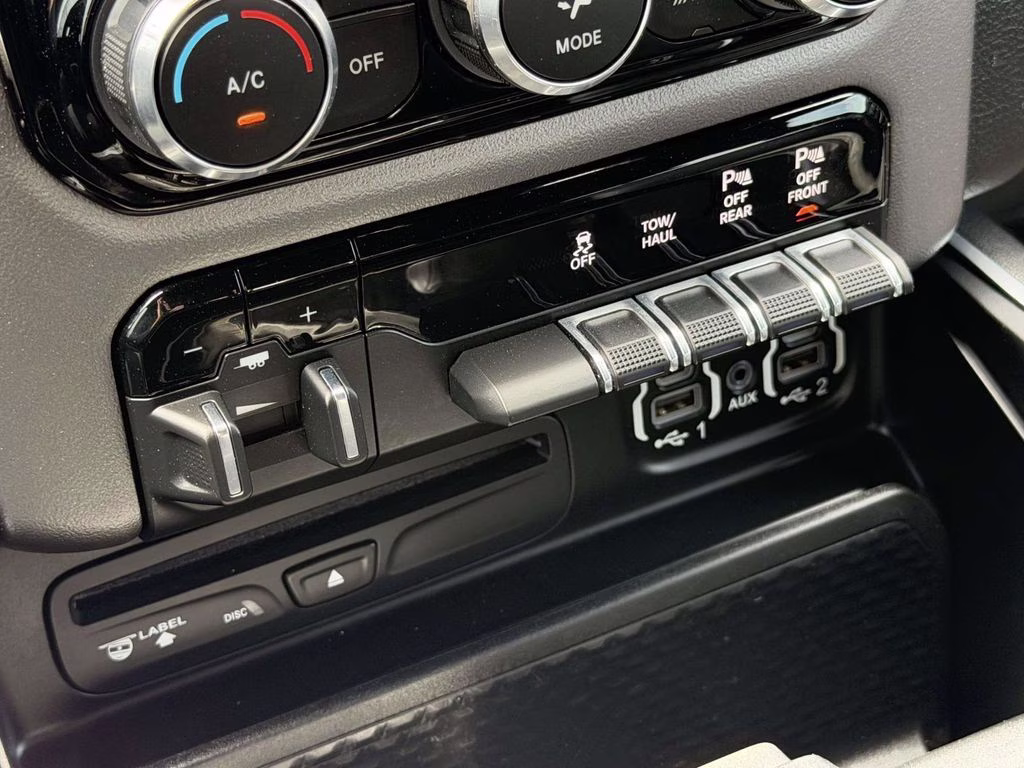 2019 Bright White Clearcoat Ram 1500 Big Horn/Lone Star 4X4 Truck