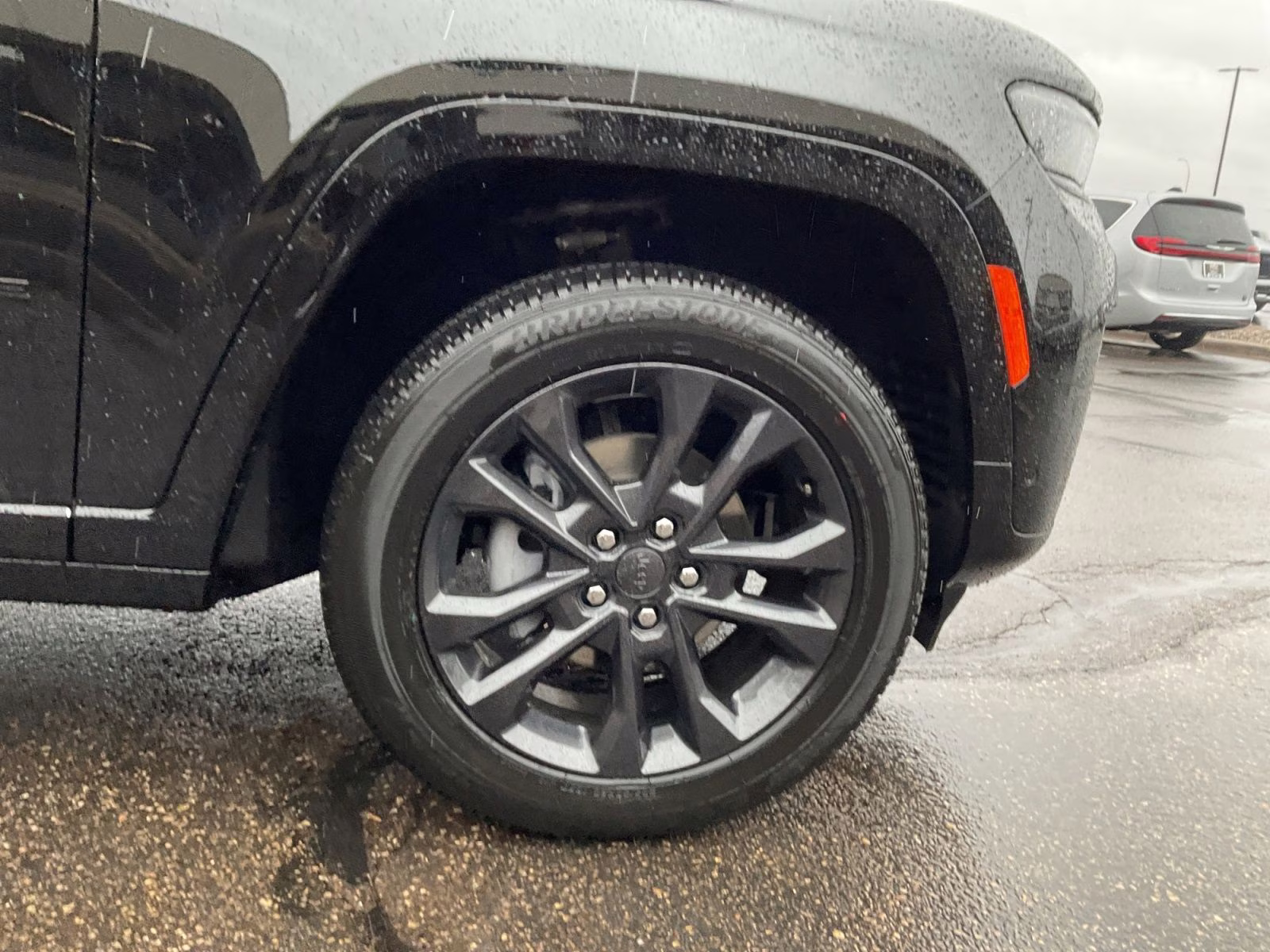 2026 Diamond Black Crystal Pearlcoat Jeep Grand Cherokee Limited 4X4 SUV