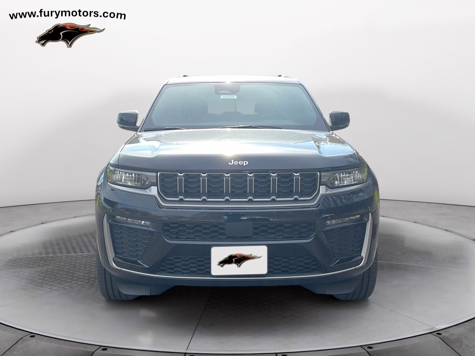 2026 Diamond Black Crystal Pearlcoat Jeep Grand Cherokee Limited 4X4 SUV