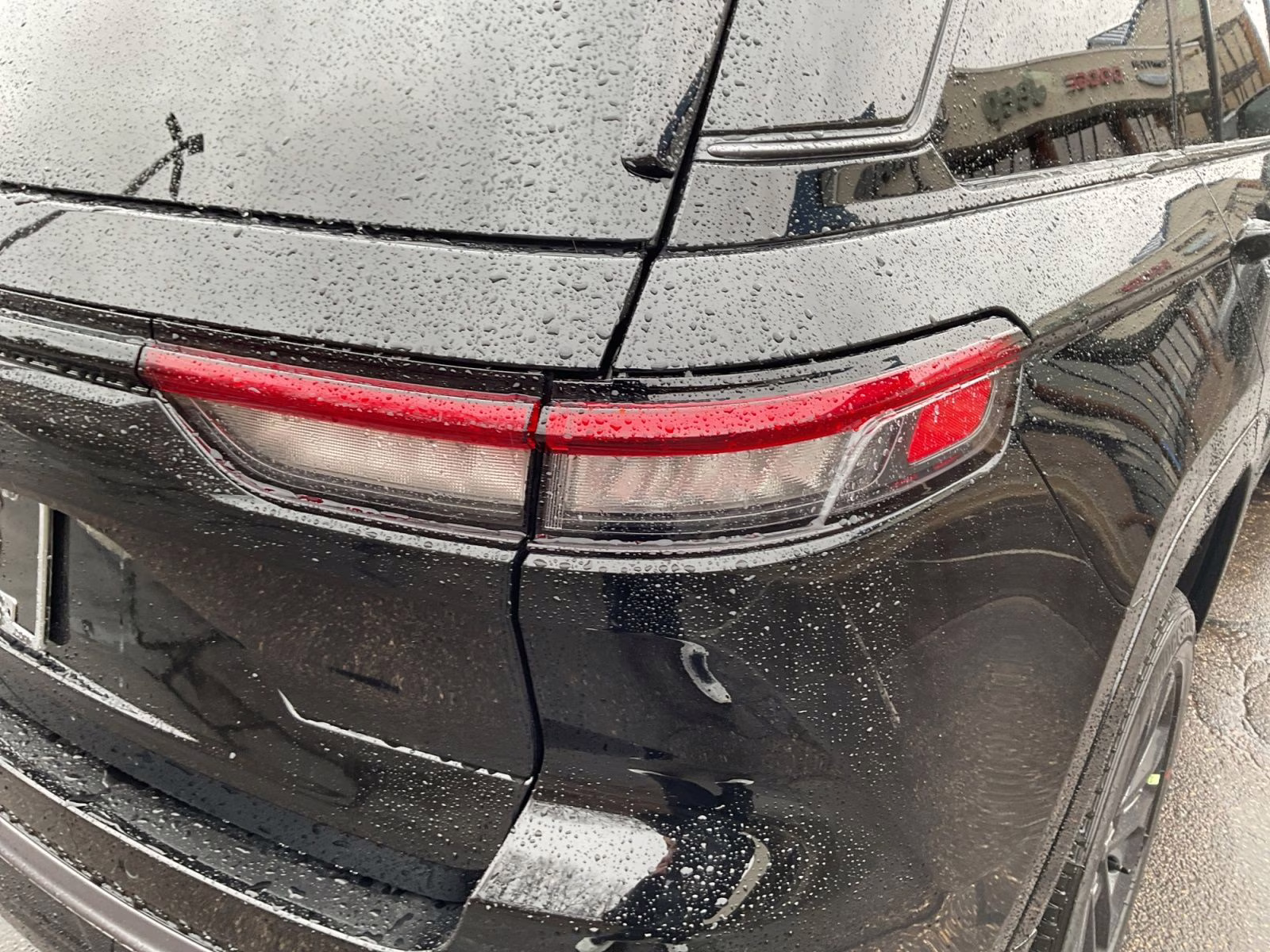 2026 Diamond Black Crystal Pearlcoat Jeep Grand Cherokee Limited 4X4 SUV