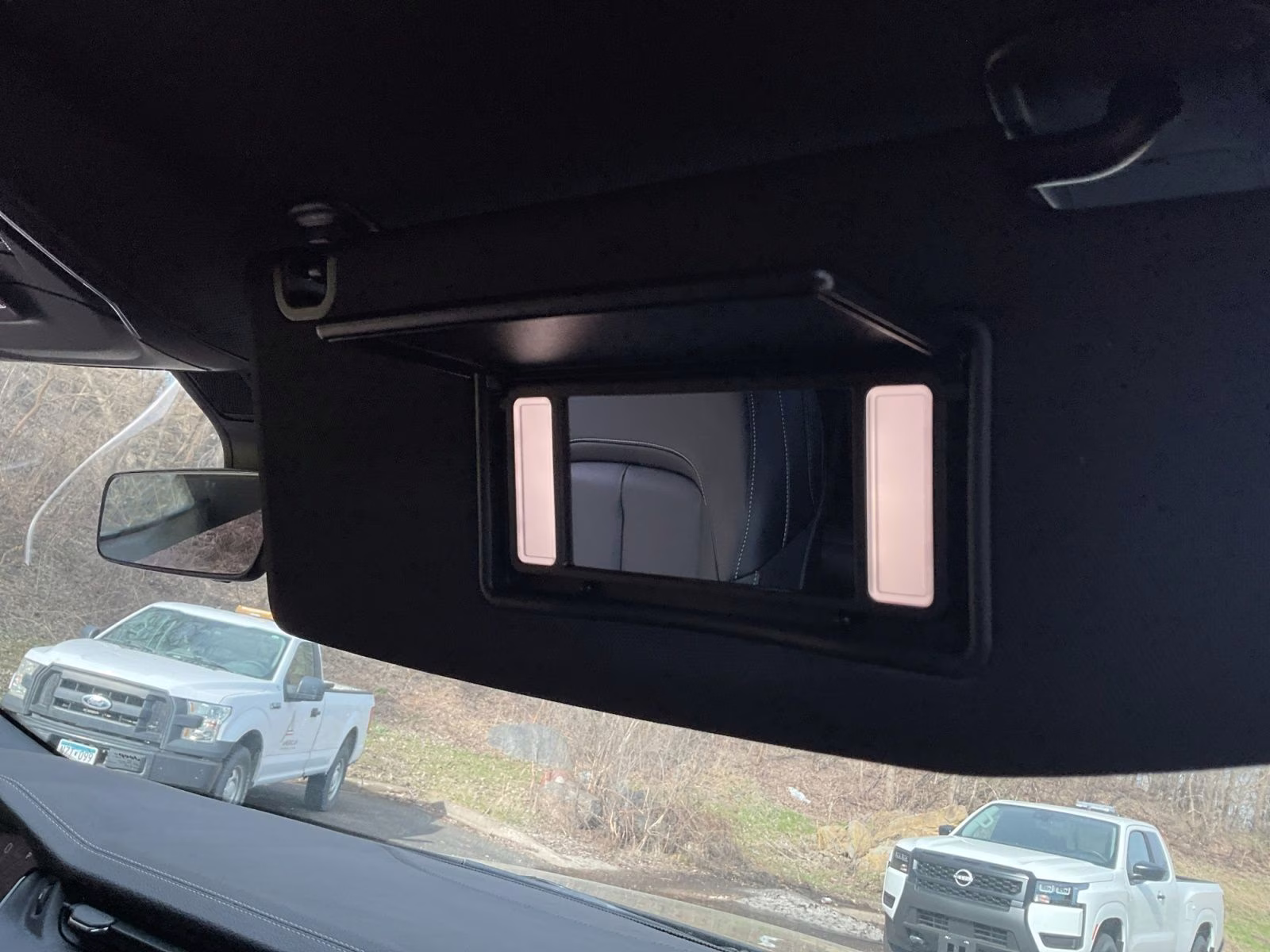 2026 Diamond Black Crystal Pearlcoat Jeep Grand Cherokee Limited 4X4 SUV