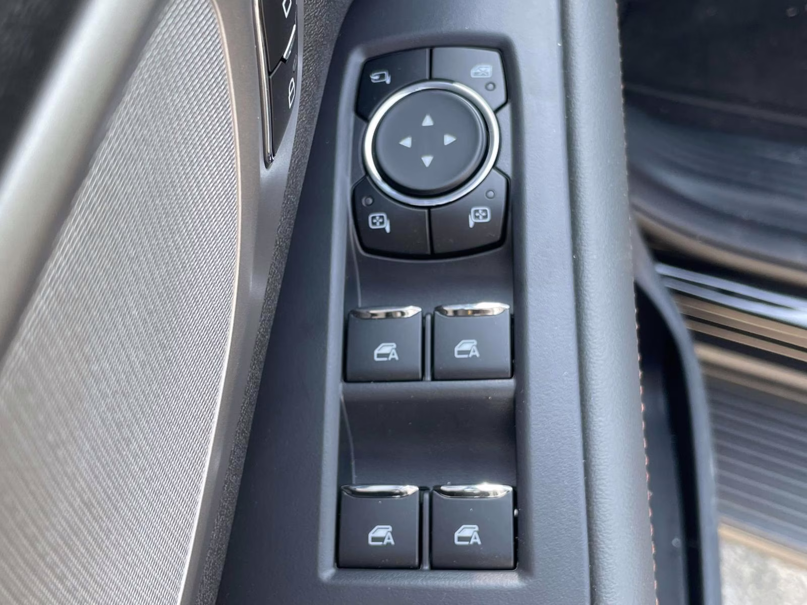 2025 Black Metallic Ford Expedition Active 4X4 SUV