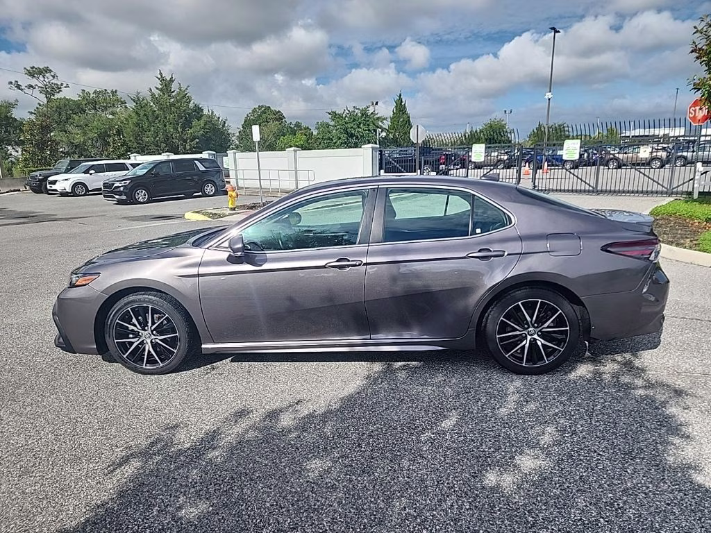 2023 Predawn Gray Mica Toyota Camry SE FWD Sedan