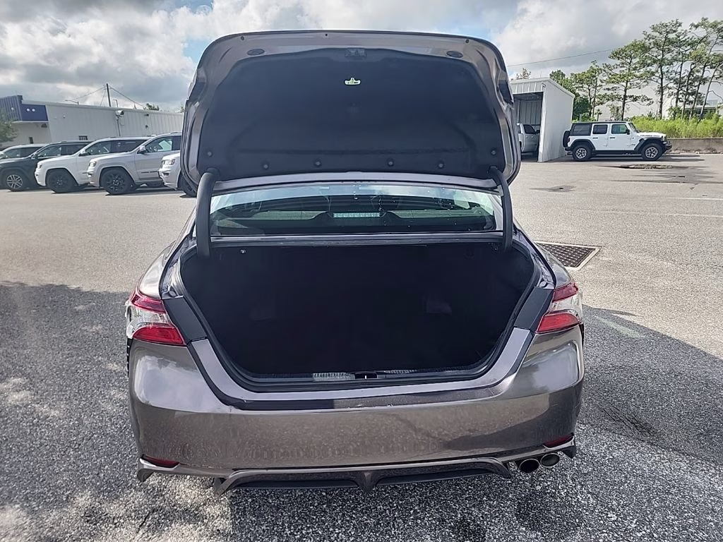 2023 Predawn Gray Mica Toyota Camry SE FWD Sedan