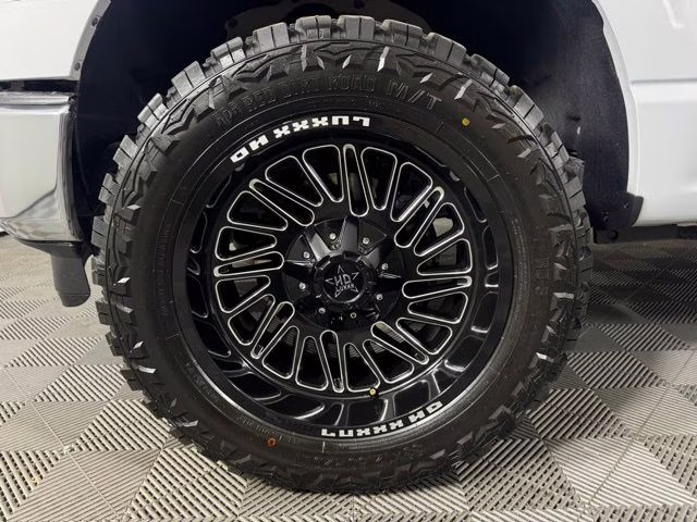 2022 White Metallic Ford F-150 5.0 V8 XLT 4X4 Truck