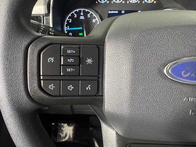 2022 White Metallic Ford F-150 5.0 V8 XLT 4X4 Truck