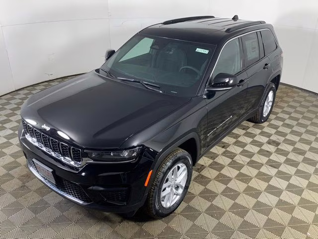 2026 Diamond Black Crystal Pearlcoat Jeep Grand Cherokee Laredo X 4X4 SUV